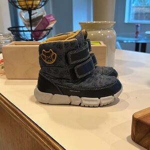 Geox Amphibiox Waterproof Toddler Boots – Size 9 (EU 26)